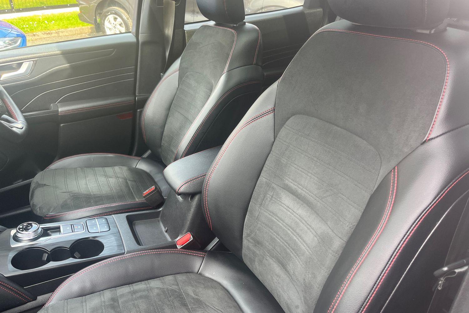 Ford KUGA Photo 18