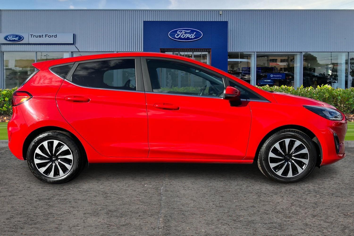 Ford Fiesta Photo 2