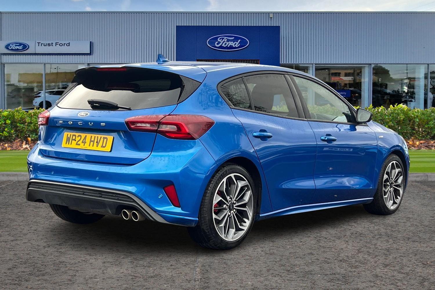 Ford FOCUS Photo 3