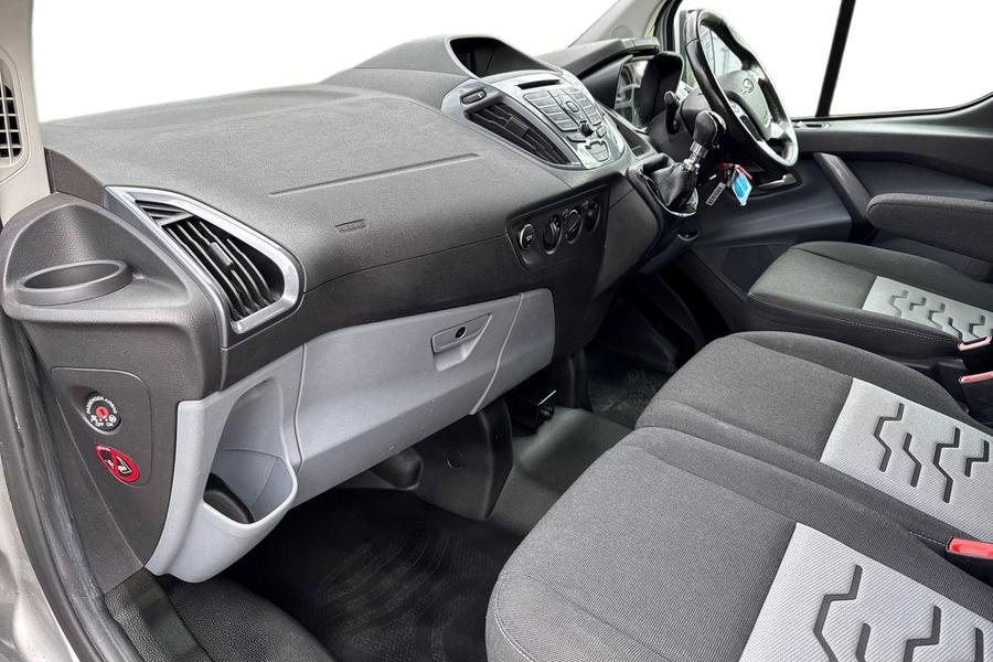 Ford Transit Custom Photo autoimg-403d6ca3a219452112b4cb4b47be73692d0c0325.jpg