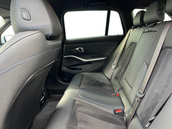 BMW 3 Series Photo autoimg-403dc74c154c6be23f2676646cbacda737329294.jpg