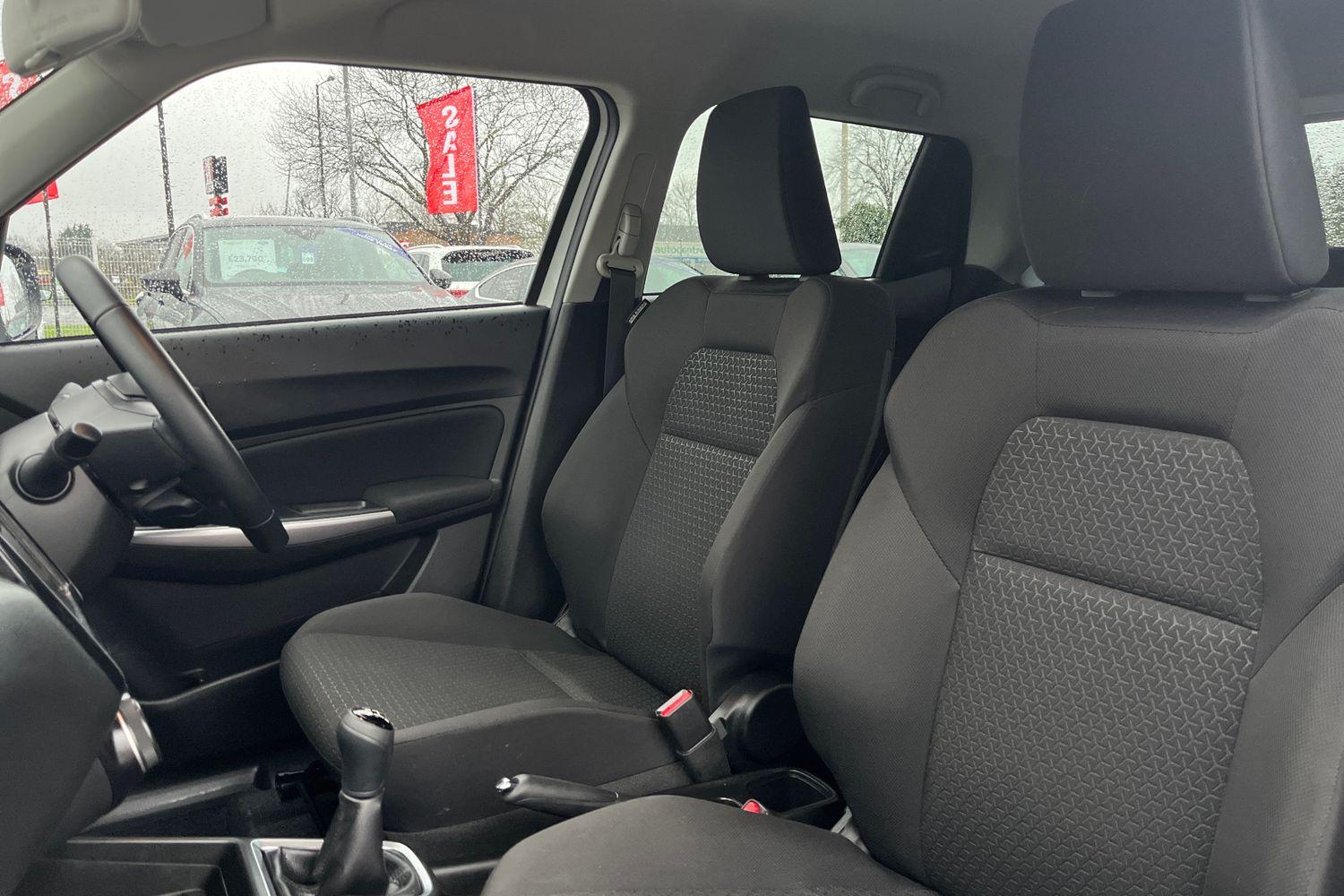 Suzuki SWIFT Photo 18