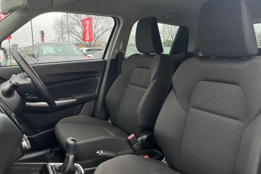 Suzuki SWIFT Photo autoimg-403f534ae27be5e048a1c83fc7b018843a14ea5c.jpg