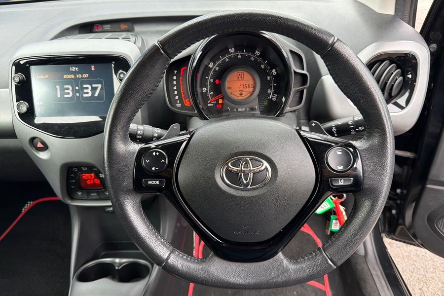Toyota AYGO Photo autoimg-404089f29ff4732d7b96999a3cf2ecf269ba4d2f.jpg