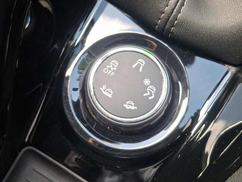 Used Peugeot 2008 NV19UNU 50