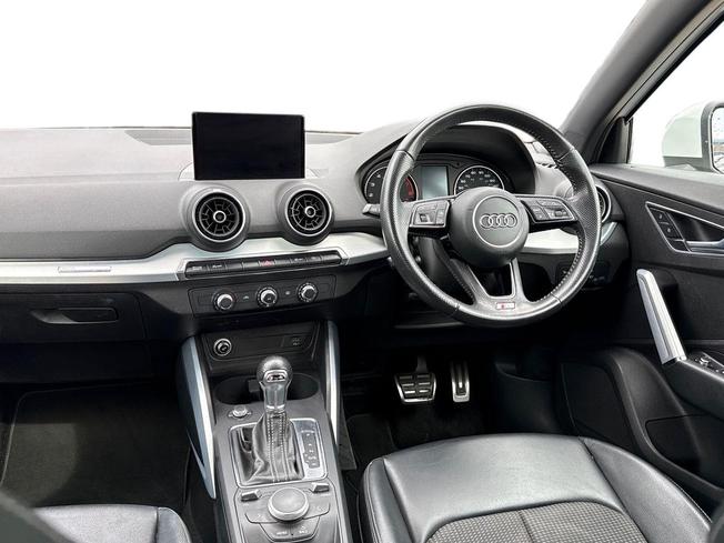 AUDI Q2 Photo 11