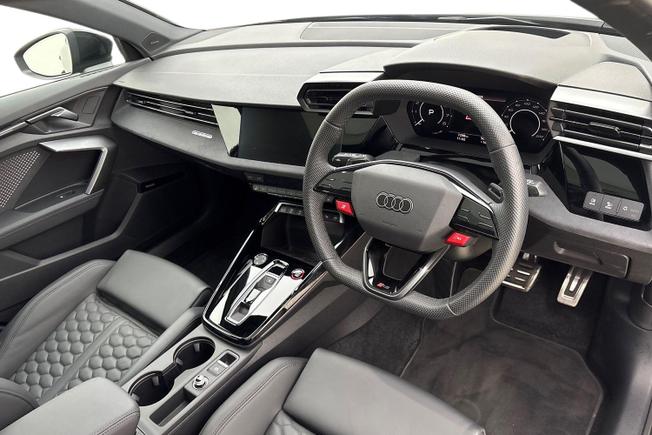 AUDI RS3 Photo 6