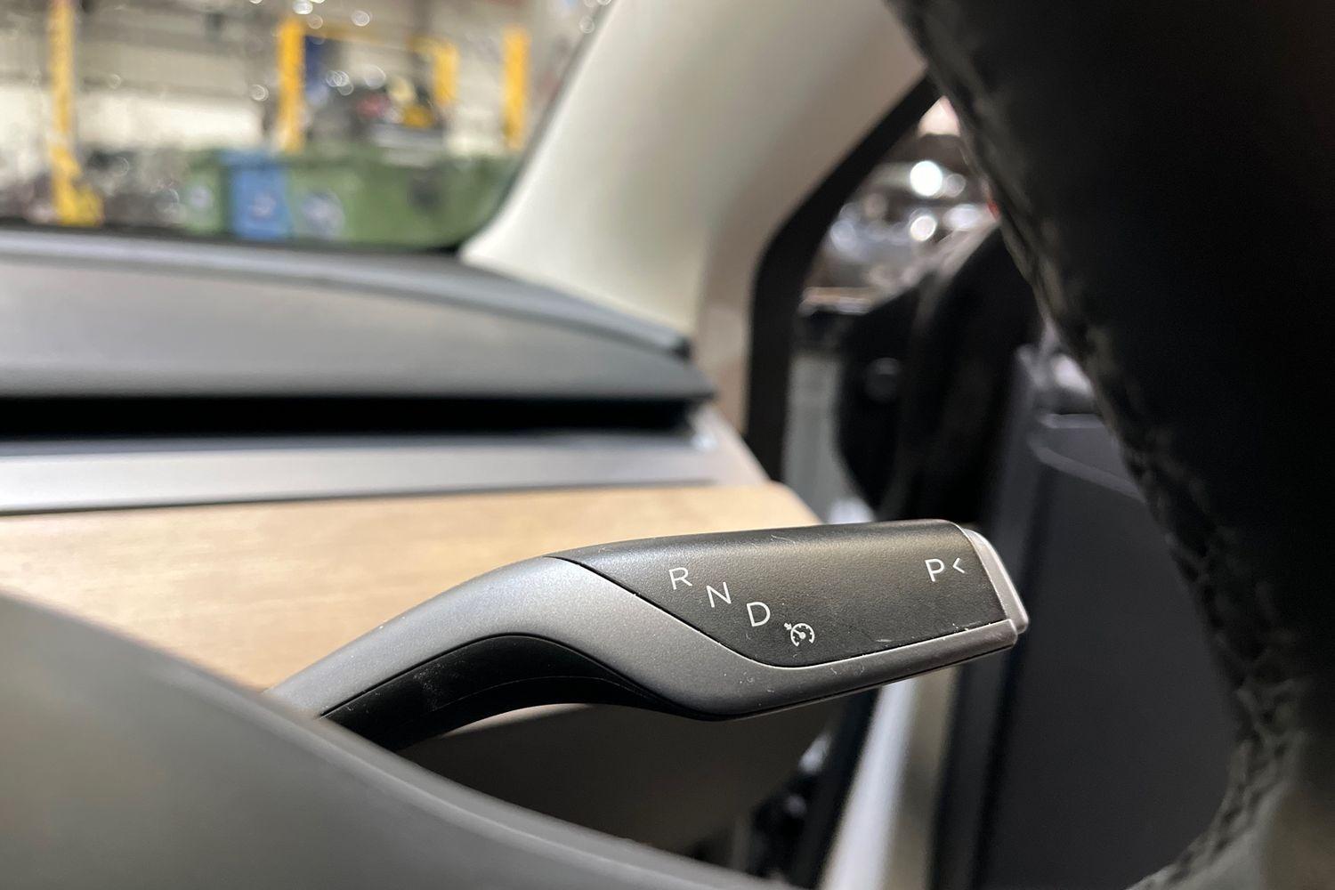 TESLA MODEL 3 Photo 14
