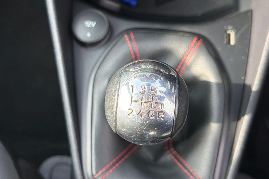 Ford FIESTA Photo autoimg-40541e02ebebf758d5842ef881f9c0a7f933b85f.jpg