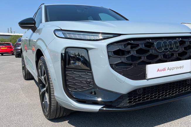 AUDI Q3 Photo 19