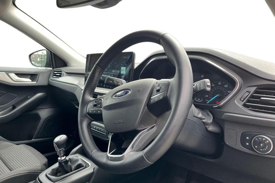 Ford FOCUS Photo autoimg-40588b78c537e5a2aee685e4fd588bfb2a24945a.jpg