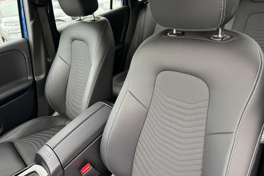 Mercedes-Benz GLA Photo autoimg-405942090698162e039f1ae5246148d0d02daa25.jpg