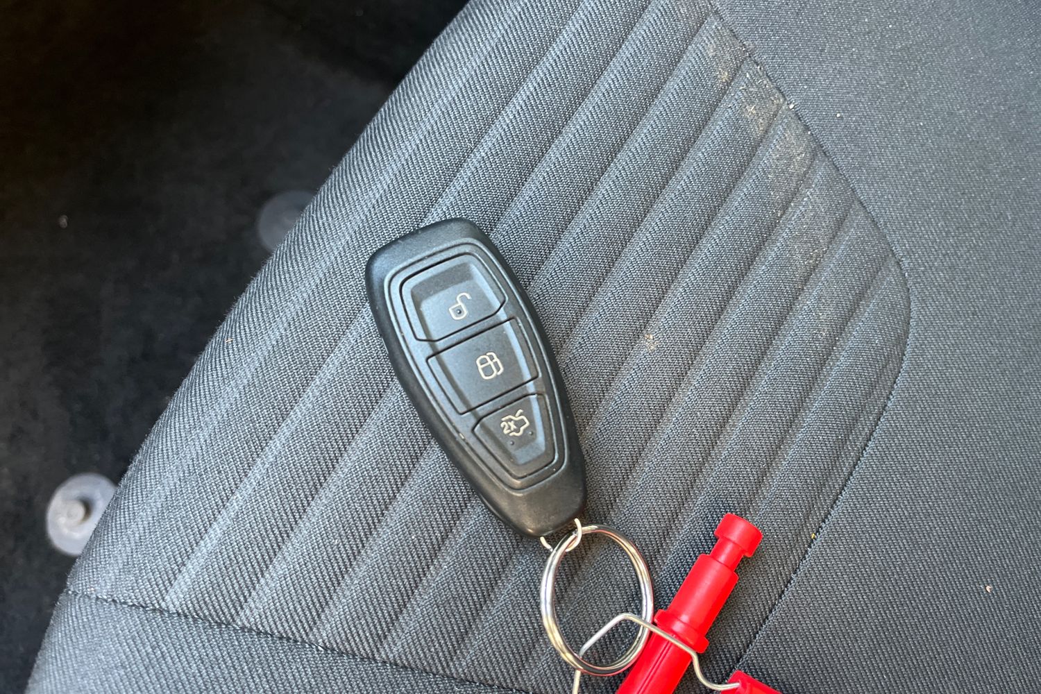 FORD FOCUS Photo 21