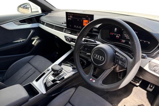 AUDI A4 Avant Photo 6
