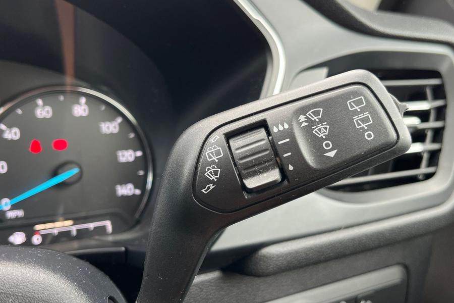 Ford Kuga Photo autoimg-405f46c9ec0c839dc801ea50deae6ef53656b708.jpg