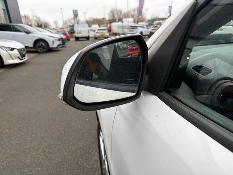 Used Hyundai i10 YC71SXJ 25