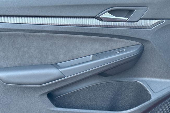 Volkswagen Golf Photo 45