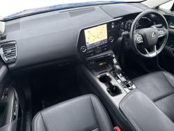 Lexus NX Photo 2
