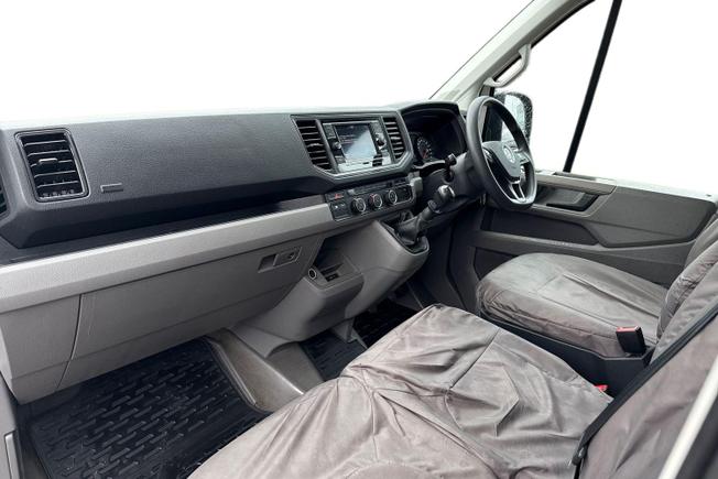Volkswagen Crafter Photo 2