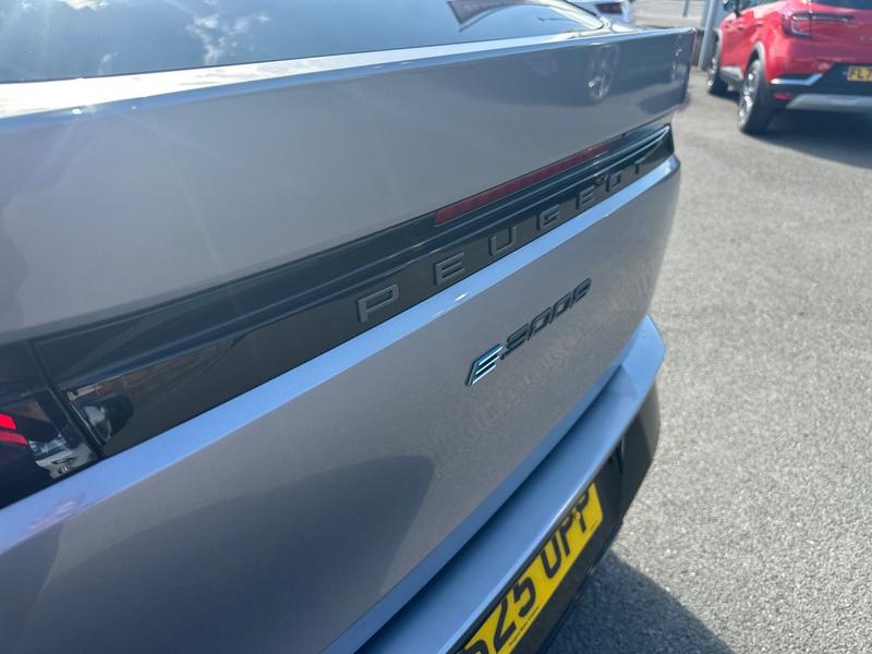 Used Peugeot E-3008 KS25OPP 27