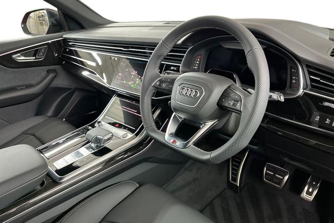 AUDI Q8 Photo 6