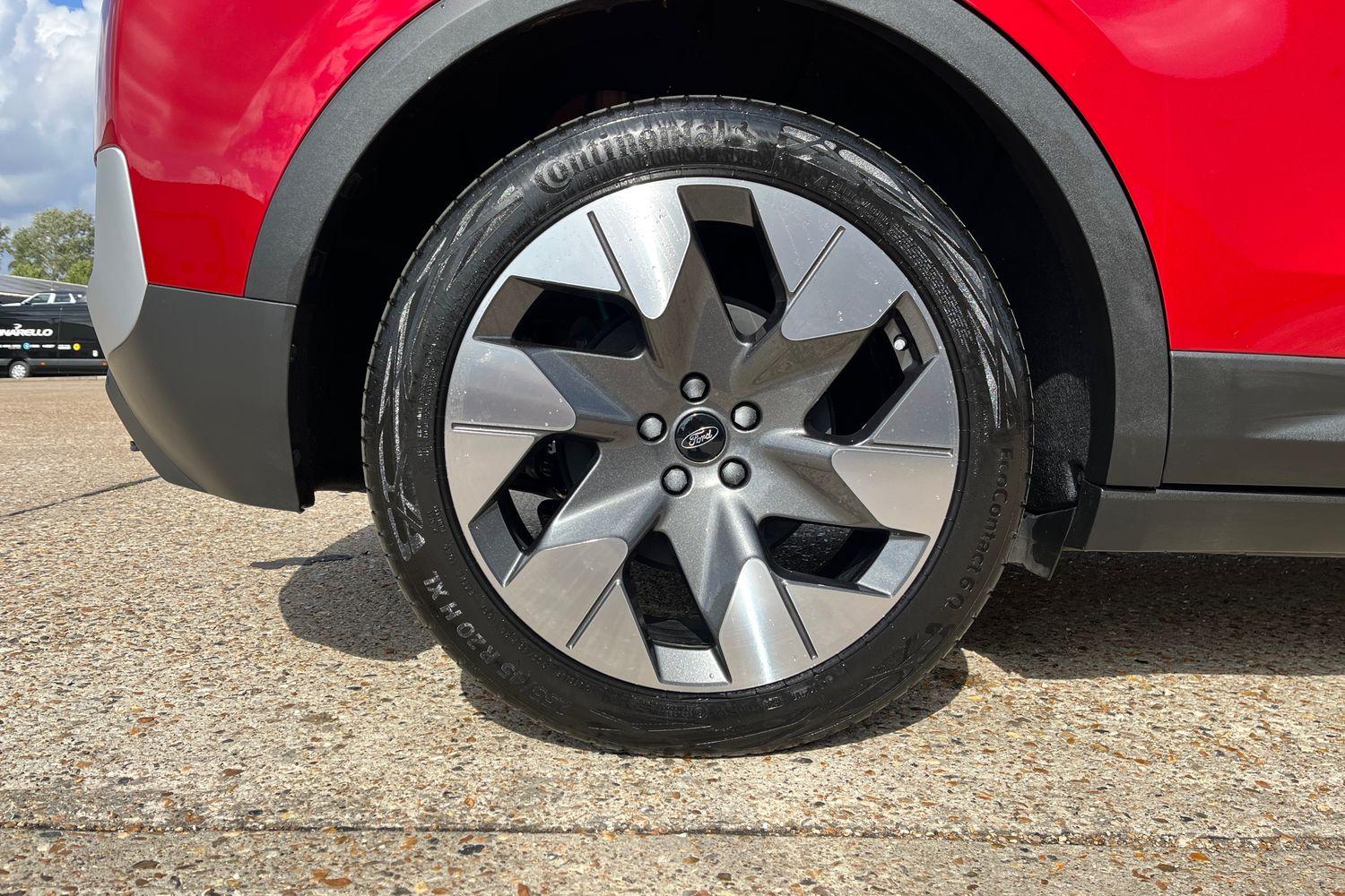 Ford Explorer Photo 7