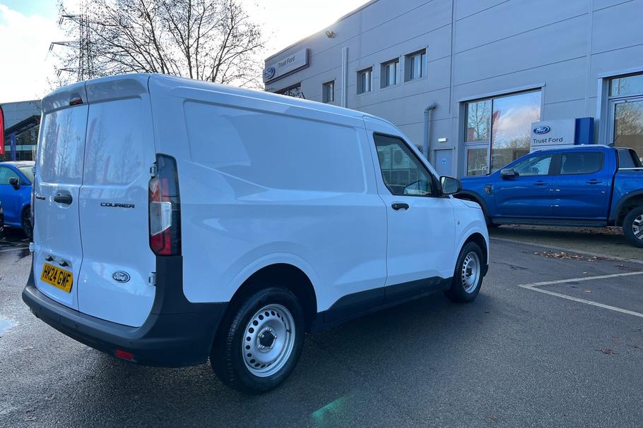 Used Ford TRANSIT COURIER 8