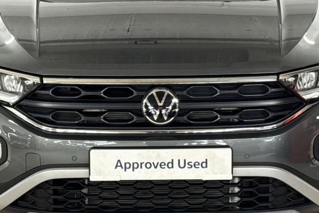 VOLKSWAGEN T-Roc Photo 29