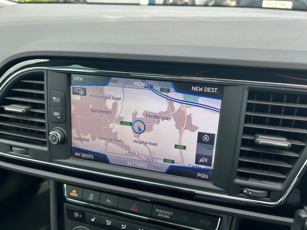 SEAT Leon Photo 9