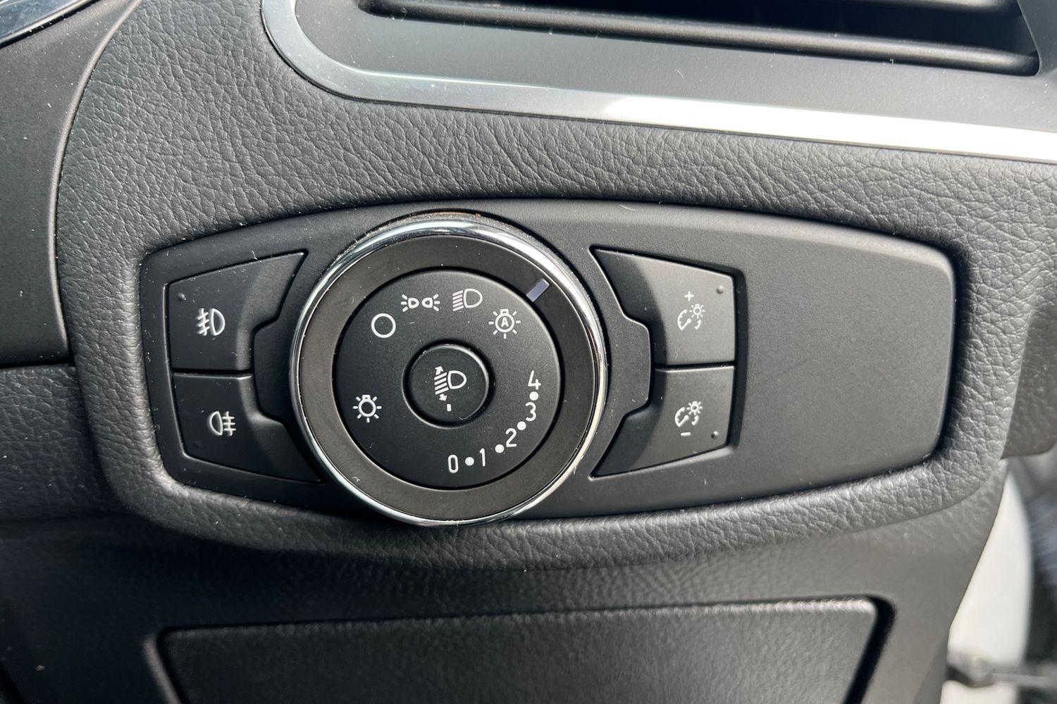 Ford GALAXY Photo 36