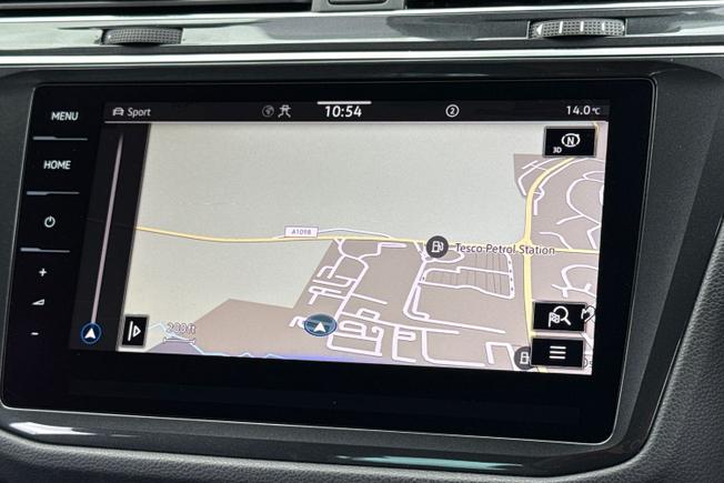 VOLKSWAGEN Tiguan Photo 14