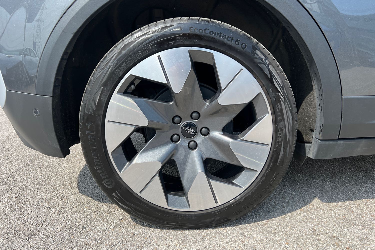 Ford Explorer Photo 7
