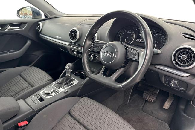 AUDI A3 Photo 6