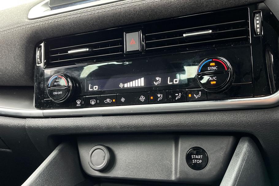 Used Nissan Qashqai YO25LHL 29