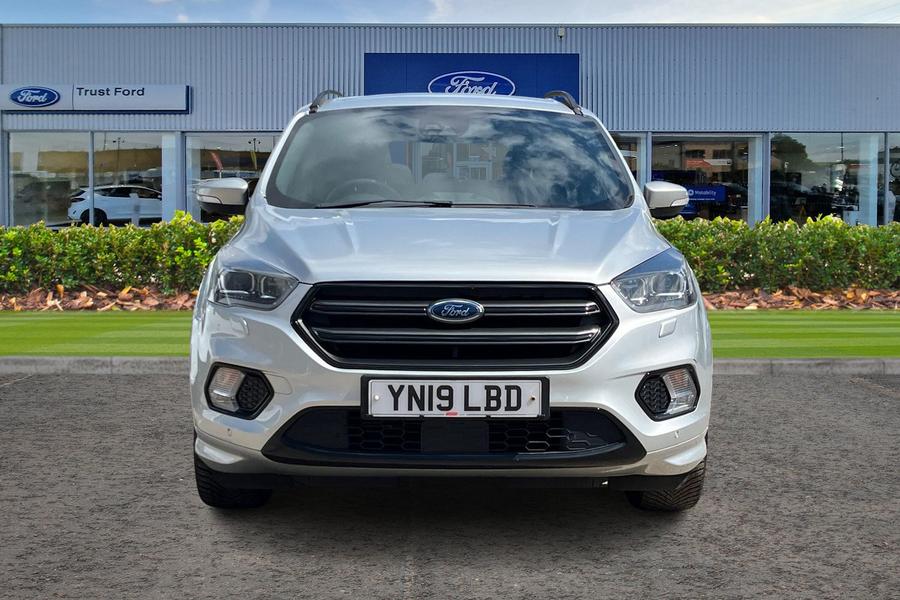 Ford Kuga Photo autoimg-4076228172bcbfe3d1503f0e0880b71b08244651.jpg