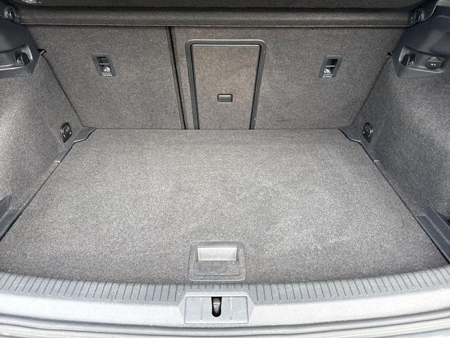 Volkswagen Golf Photo 12