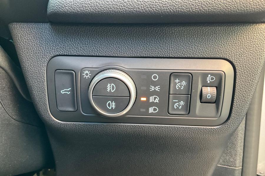 Ford KUGA Photo autoimg-407e5ba477a7cd7845cf257a9c6679c360ea68e1.jpg