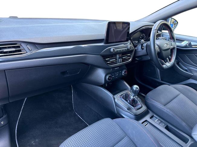 FORD FOCUS Photo 2