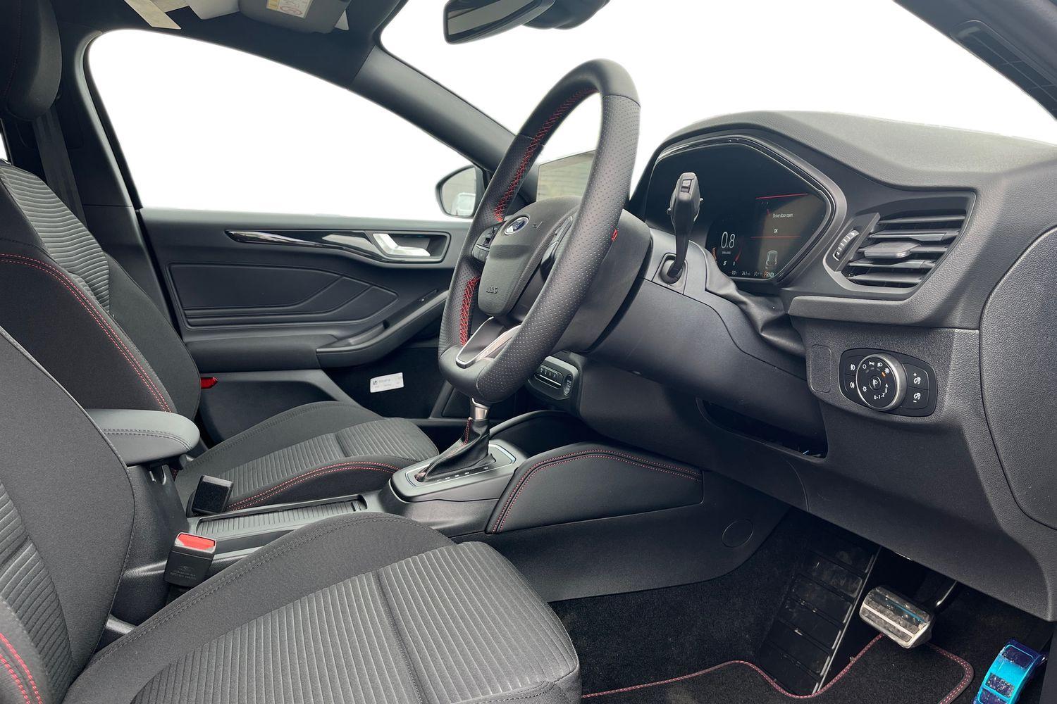 Ford FOCUS Photo 8