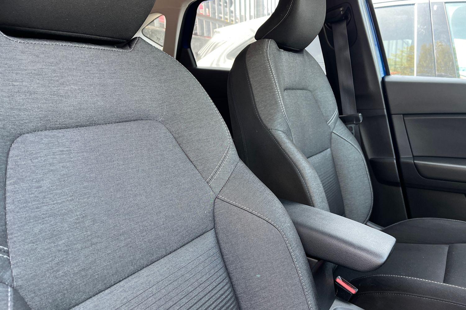 Renault CAPTUR Photo 16