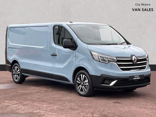 Used 2024 RENAULT TRAFIC  LWB  LL30 Blue dCi 150 Extra Sport [Safety] at Carco Group