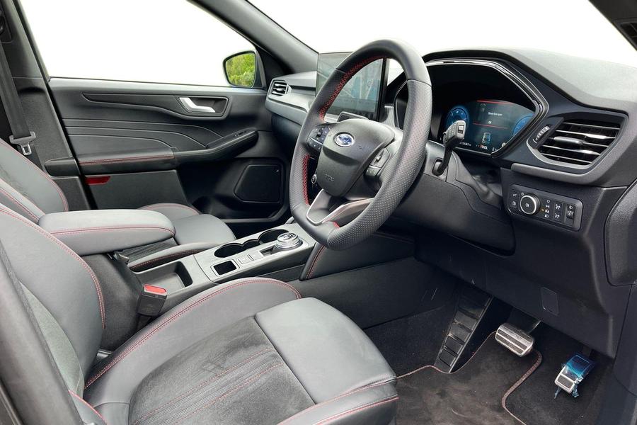 Ford KUGA Photo autoimg-408e70492523184907640c18ba990c280477ca95.jpg