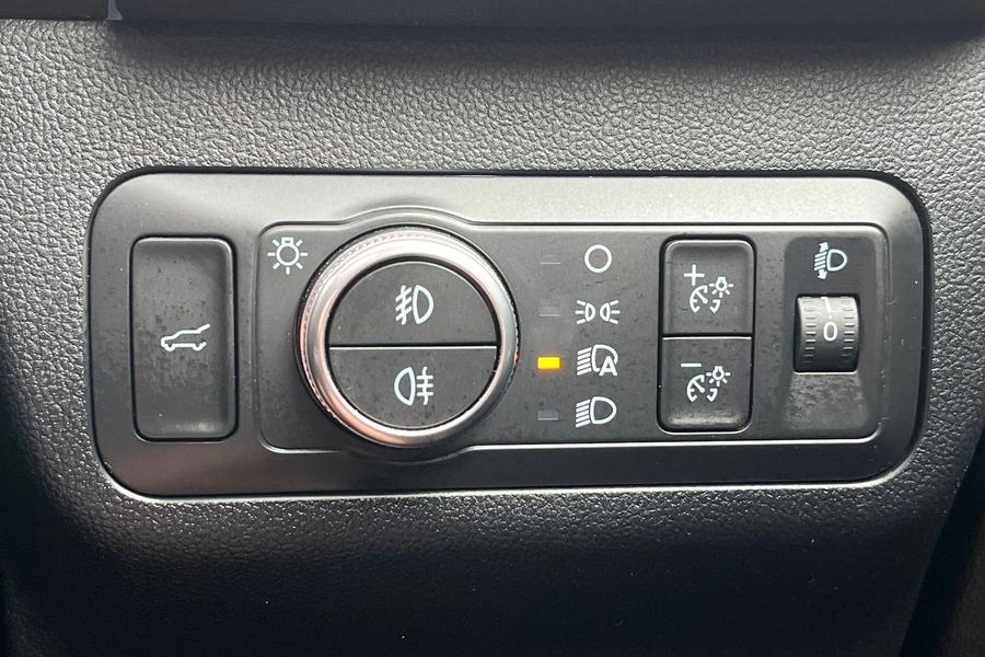 Ford Kuga Photo autoimg-409bb218ff0a6c49e55cfe0b104f4c27736fec9a.jpg