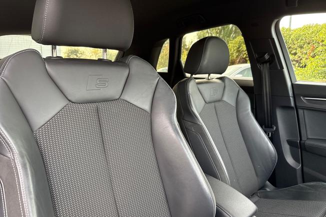 AUDI Q3 Photo 33