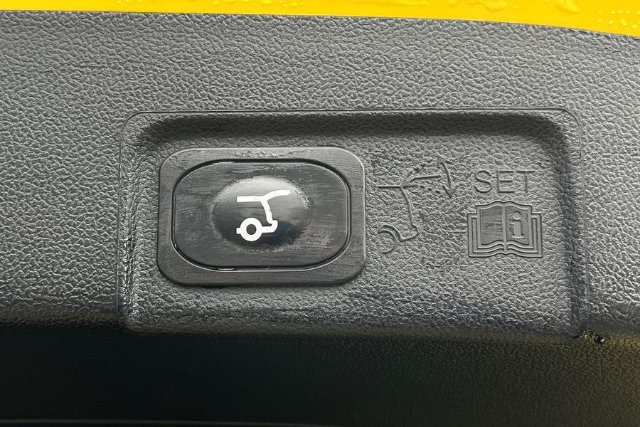 Ford PUMA Photo autoimg-40a30b17837153ba2f1a6b7a3a5f3bd1cb454f72.jpg