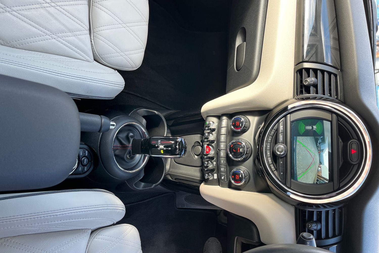 MINI HATCHBACK Photo 27