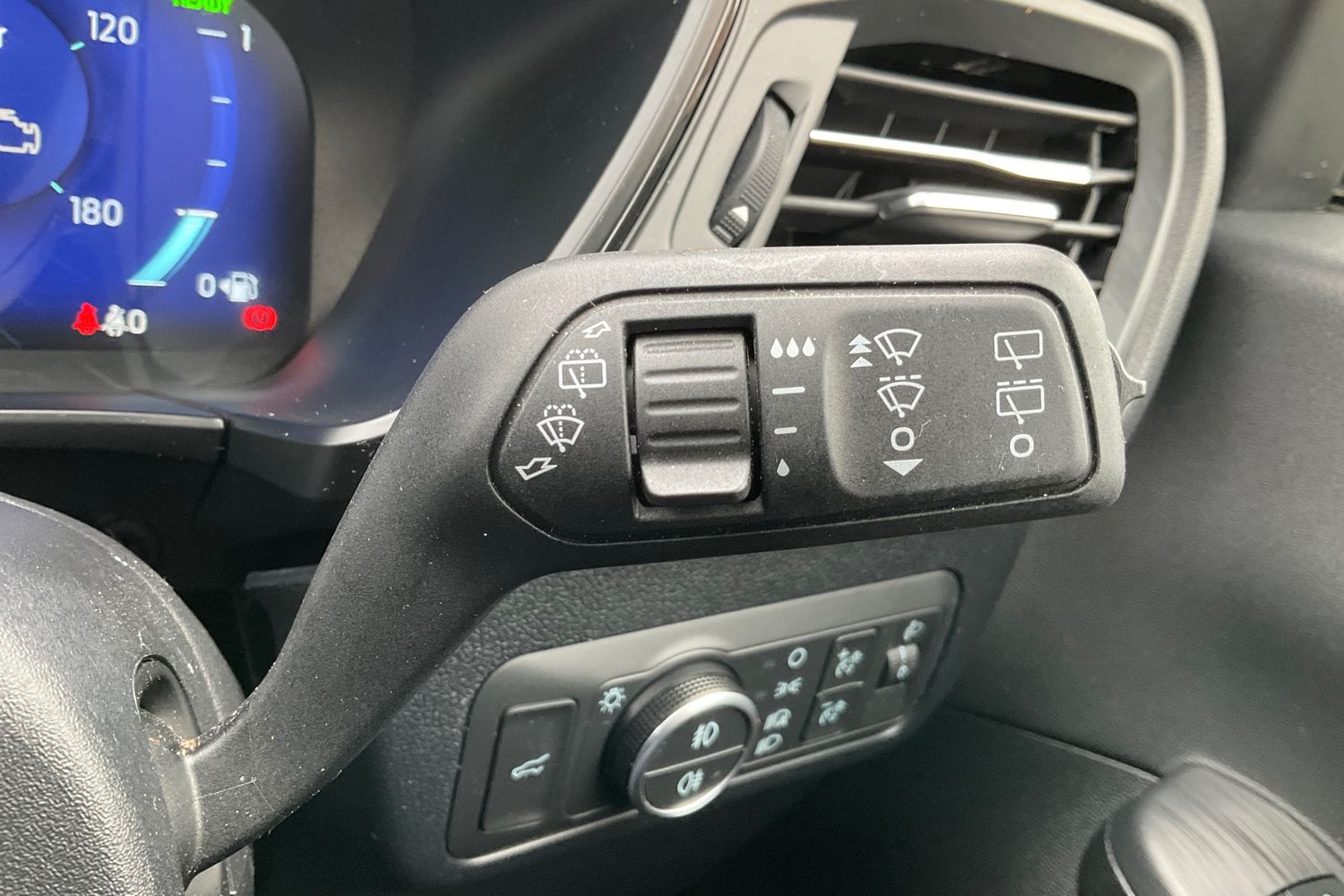Ford KUGA Photo 14