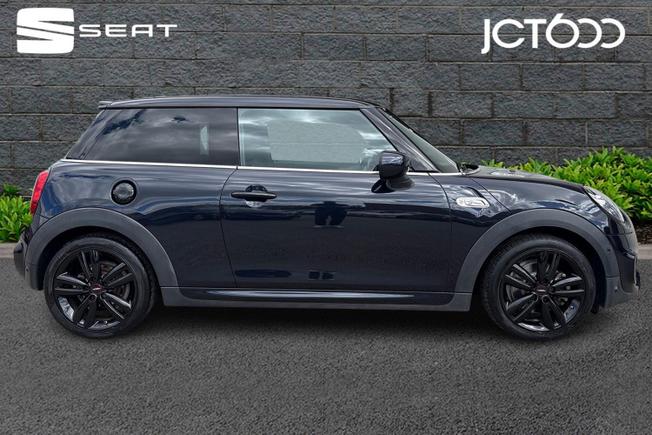 MINI Hatch Photo 4