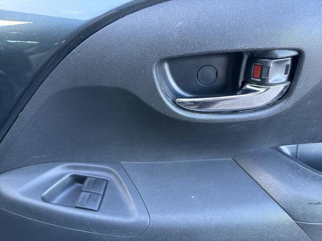 TOYOTA Aygo Photo 28