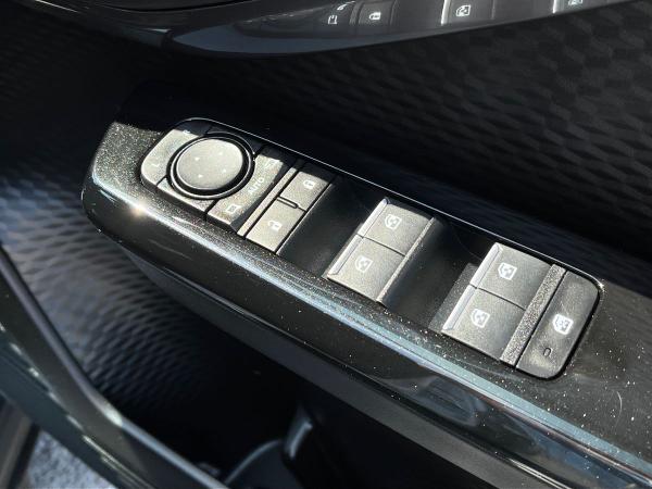 Toyota Urban Cruiser Photo autoimg-40ab80ba610e542c3954a55cdeb91fa64f431e63.jpg